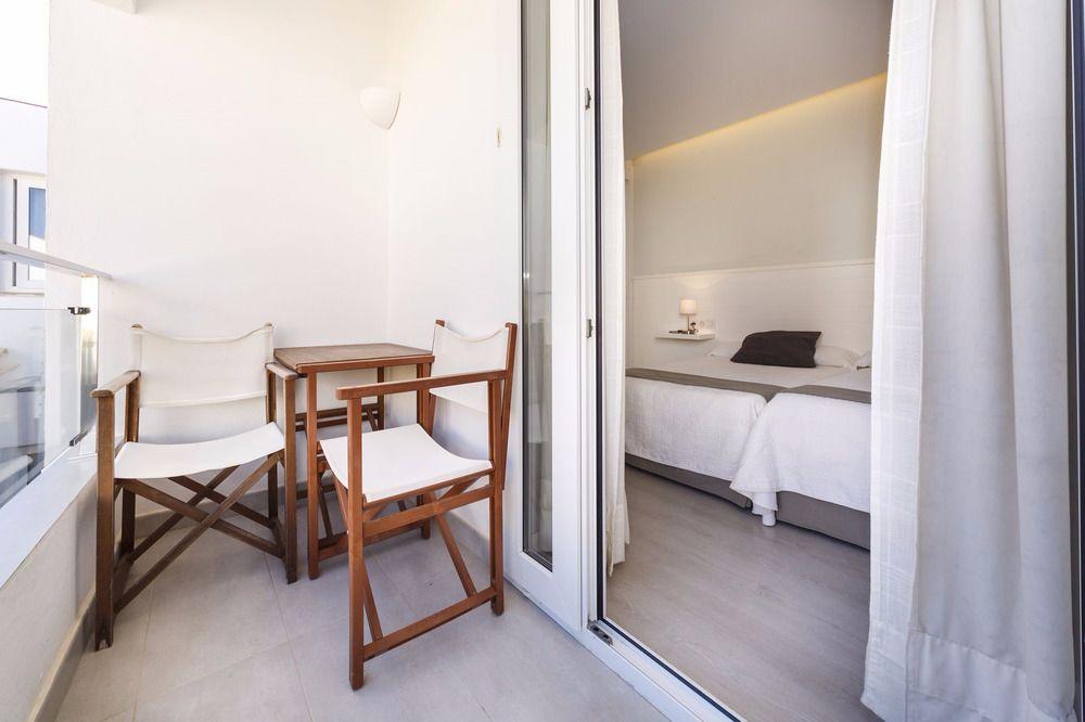 Hostal La Palma Fornells  Eksteriør bilde