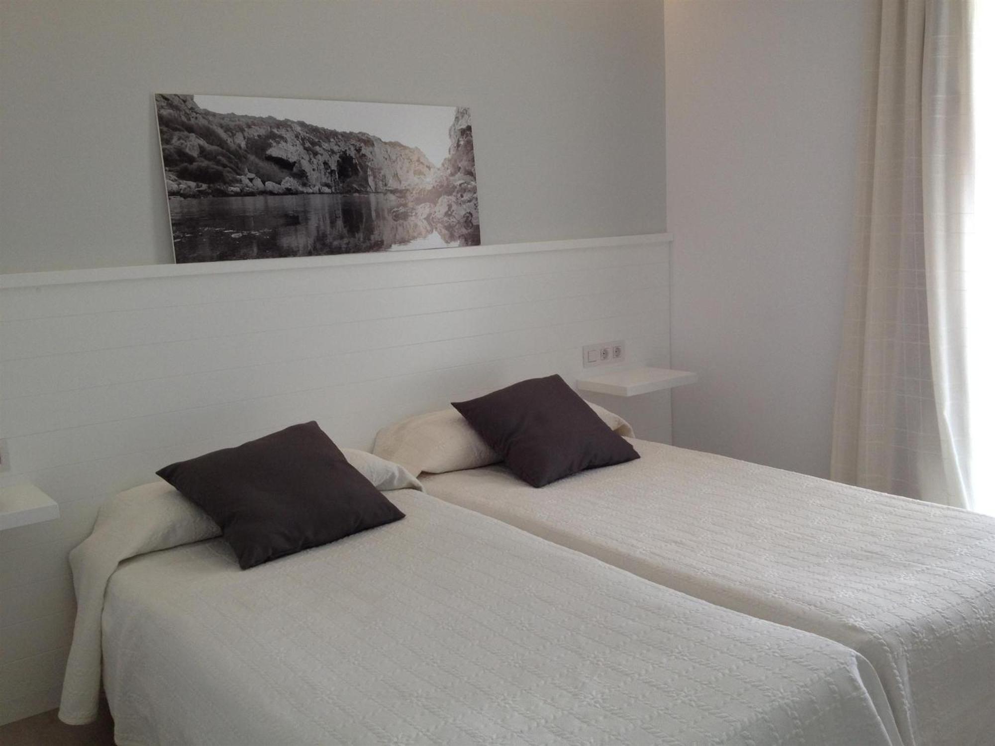 Hostal La Palma Fornells  Rom bilde