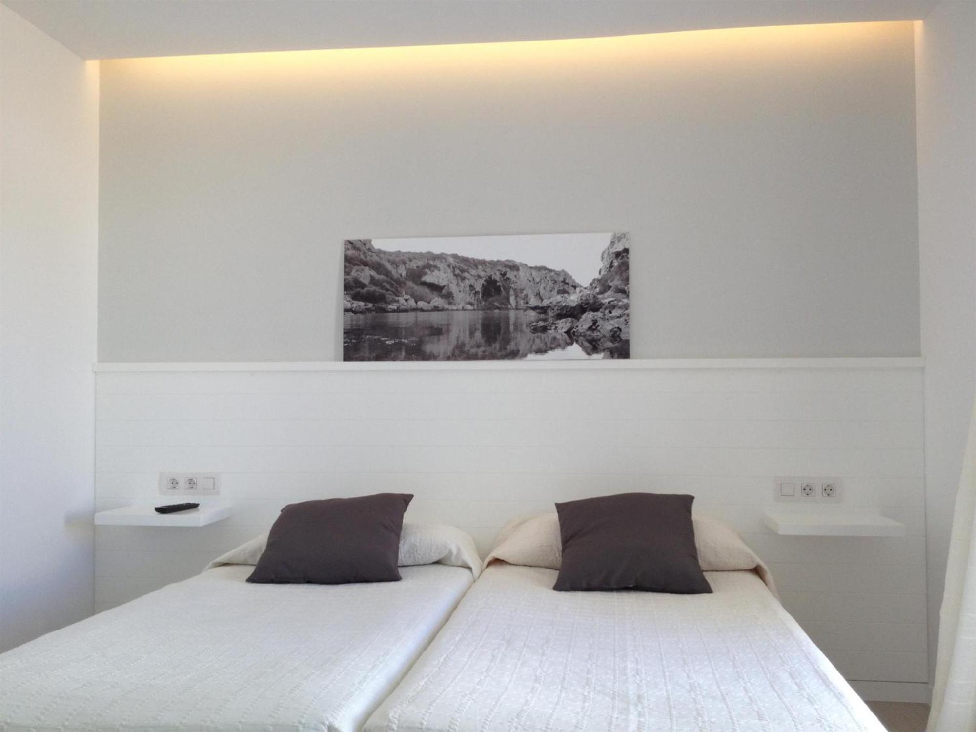 Hostal La Palma Fornells  Rom bilde