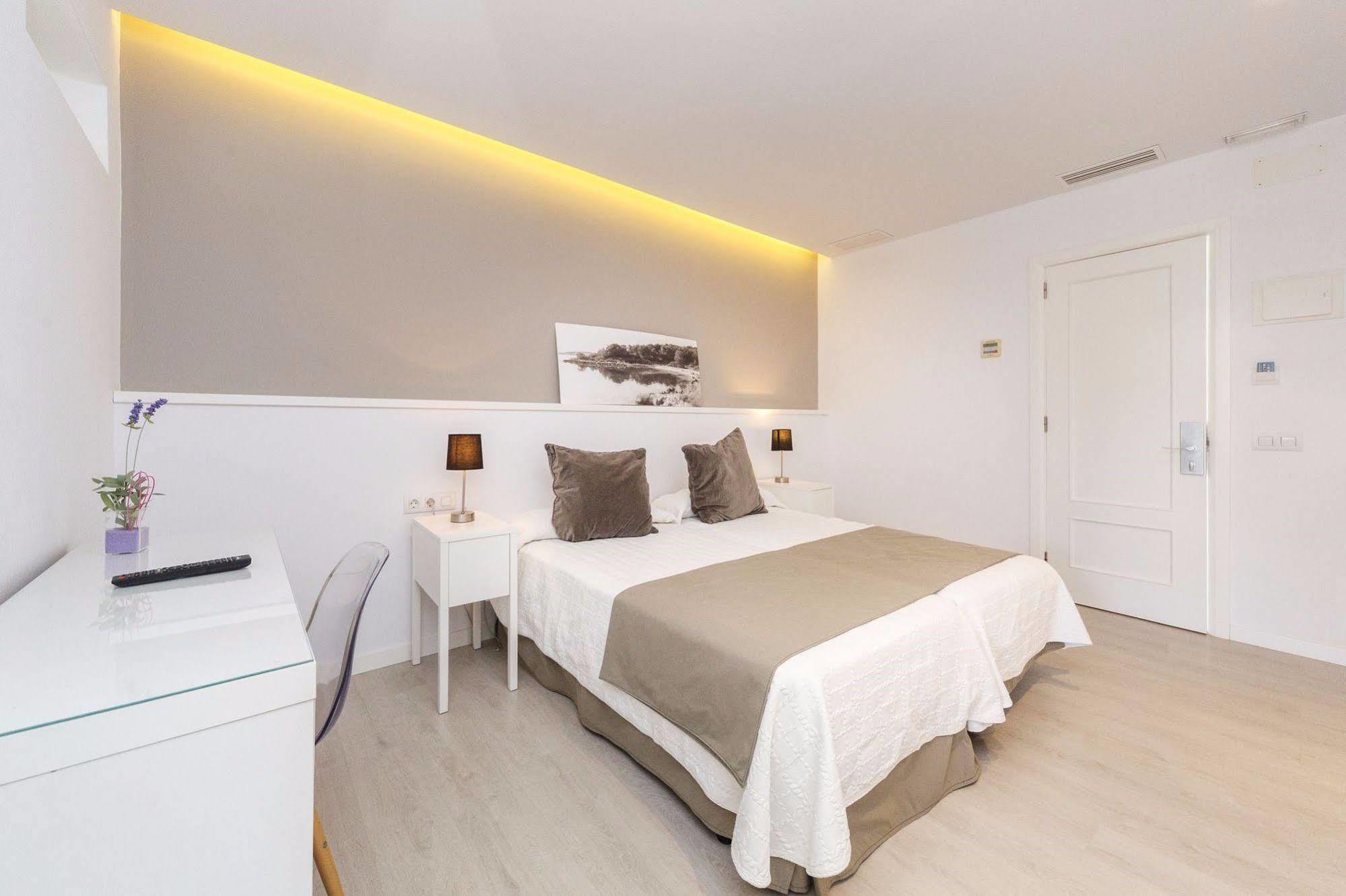 Hostal La Palma Fornells  Eksteriør bilde